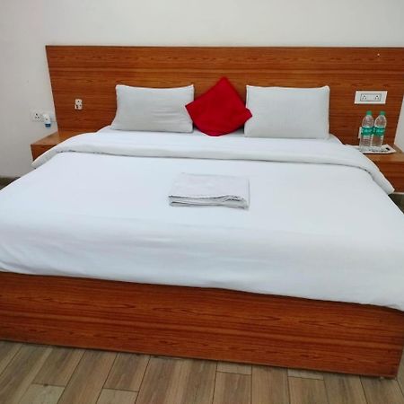 The Rejoice Hotel & Guesthouse Greater Noida Exterior photo